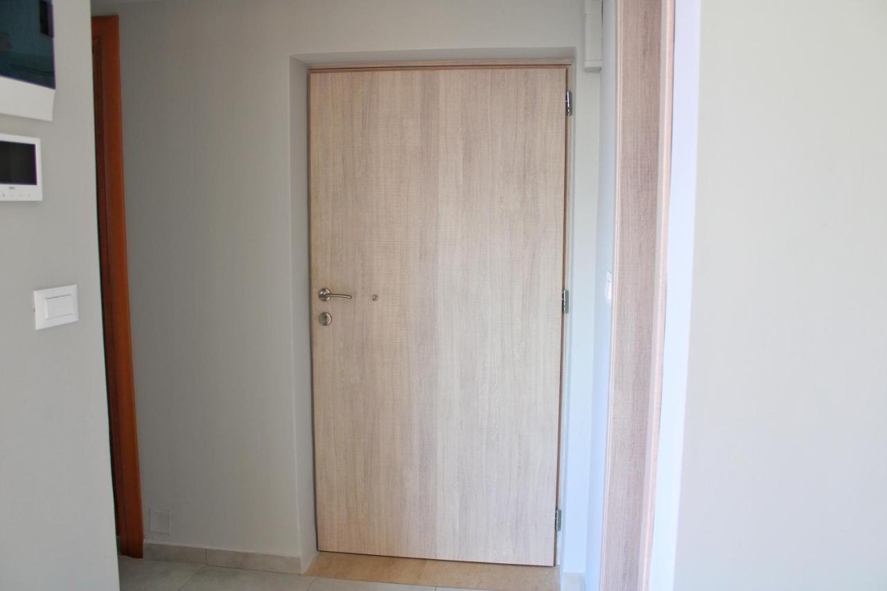 Maxim Apartment Candia Esterno foto